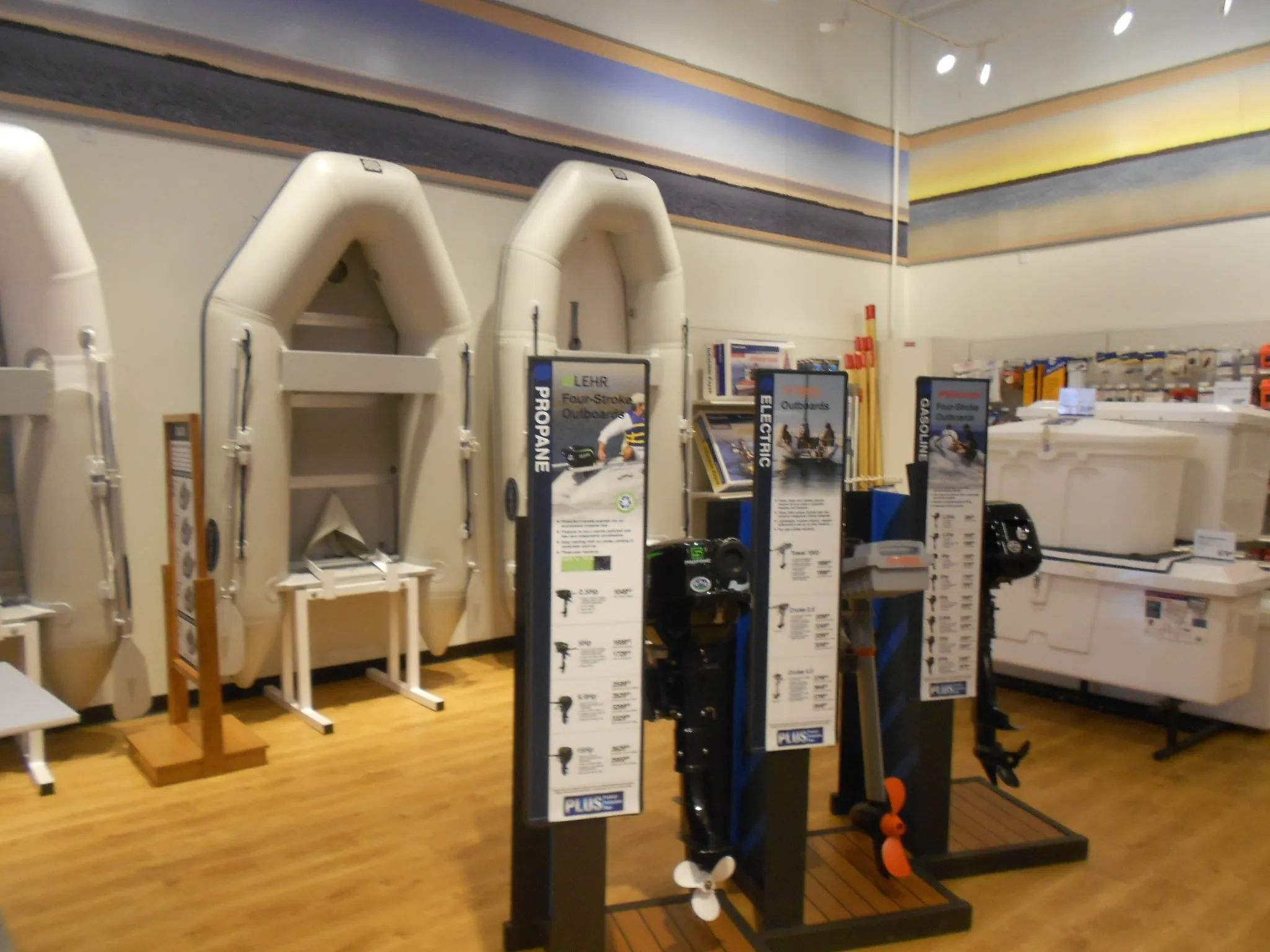 Transom Stand Vertical Display Stand